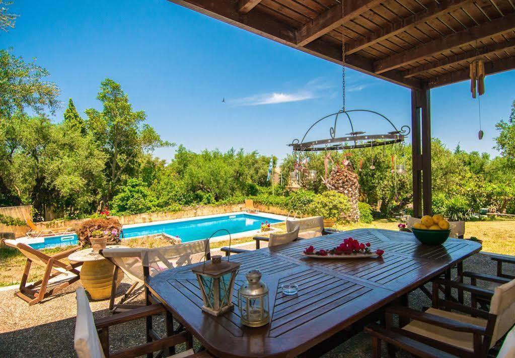 Nina Residence Planos  Luaran gambar