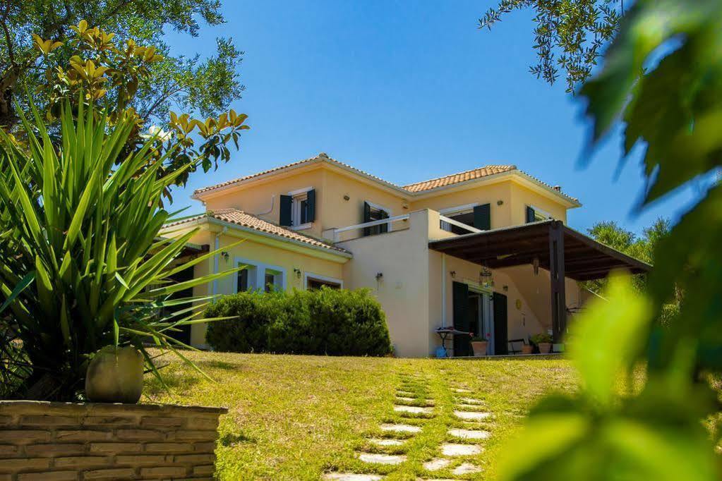 Nina Residence Planos  Luaran gambar