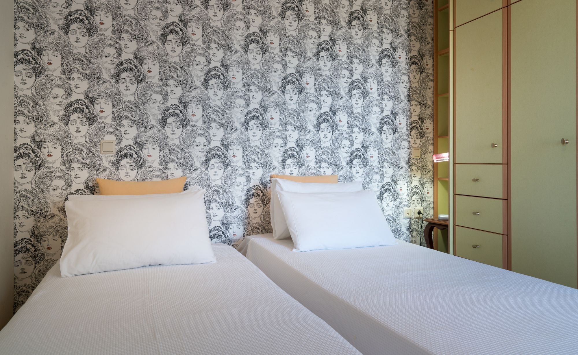 Nina Residence Planos  Luaran gambar